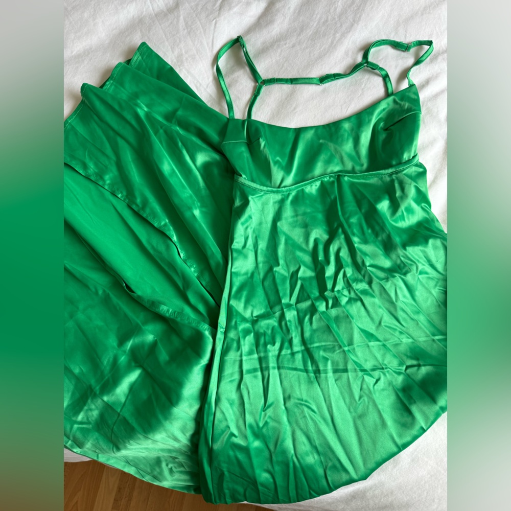 Low back adjustable strap, Kelly Green slip dress